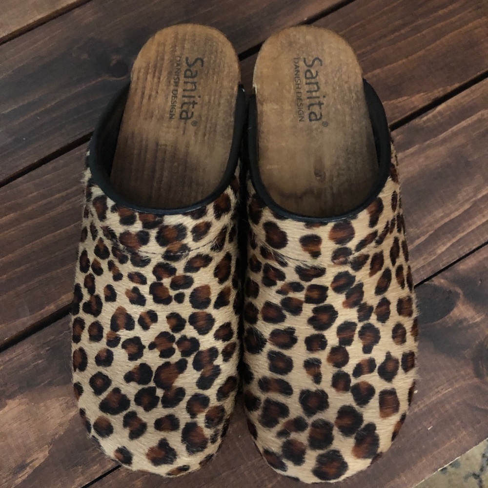 Sanita Leopard Clogs
